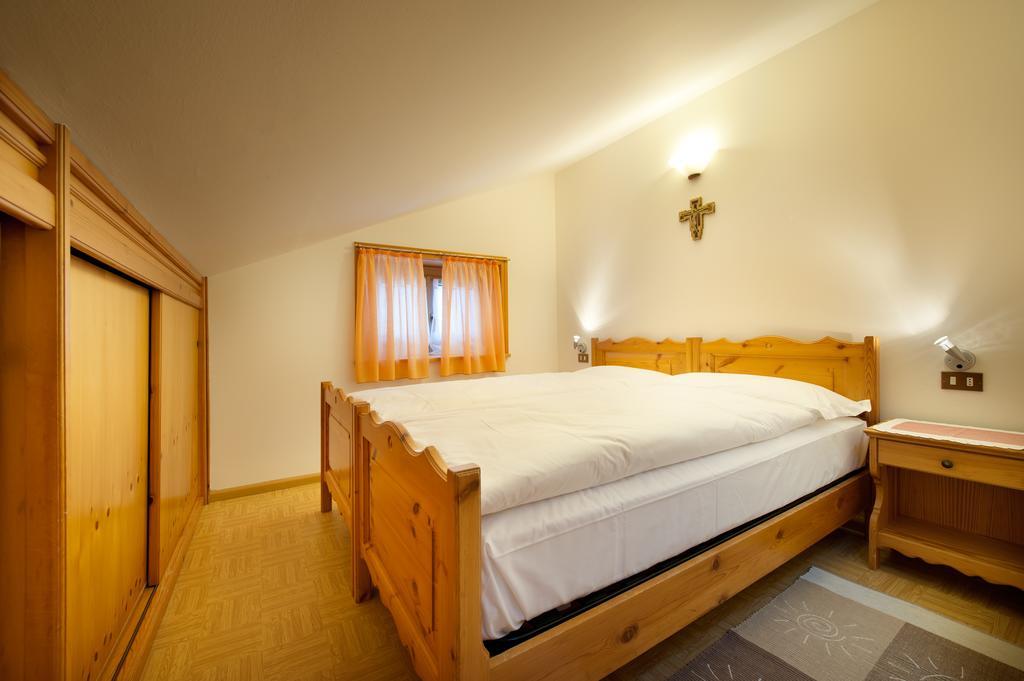 Appartamenti 3000 Livigno Szoba fotó
