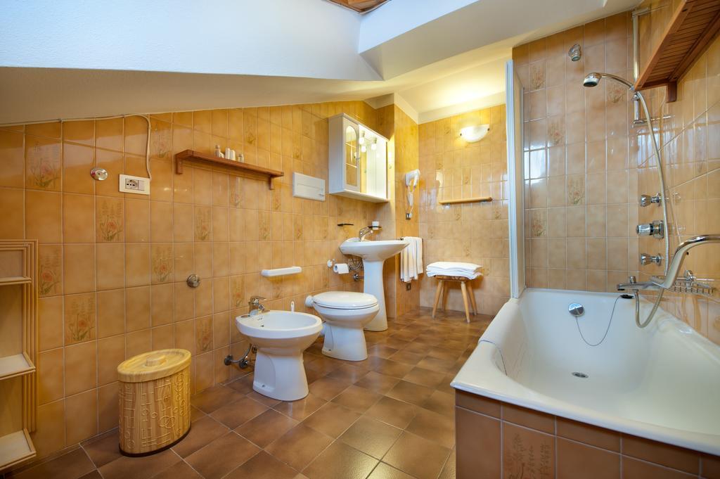 Appartamenti 3000 Livigno Szoba fotó
