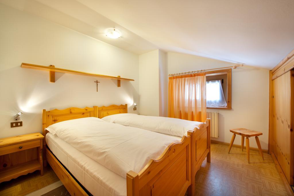 Appartamenti 3000 Livigno Szoba fotó