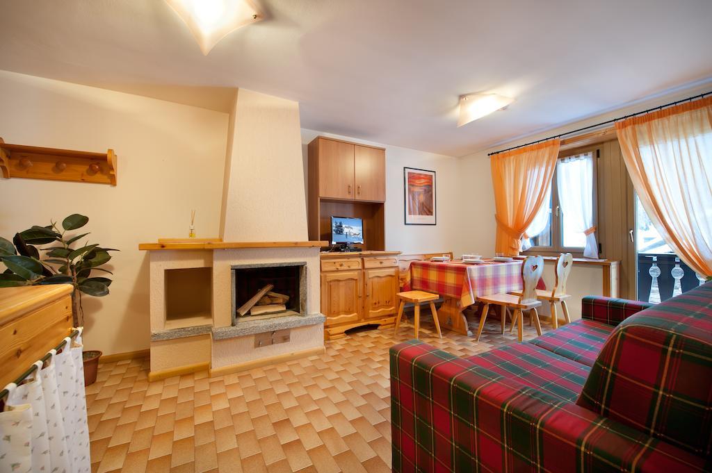 Appartamenti 3000 Livigno Szoba fotó